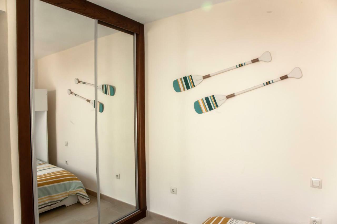 Akutuna - Casa Familiar Con Piscina , Garaje & Pista De Padel Захара де лос Атунес Екстериор снимка