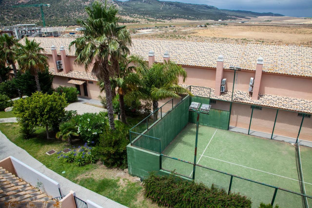 Akutuna - Casa Familiar Con Piscina , Garaje & Pista De Padel Захара де лос Атунес Екстериор снимка
